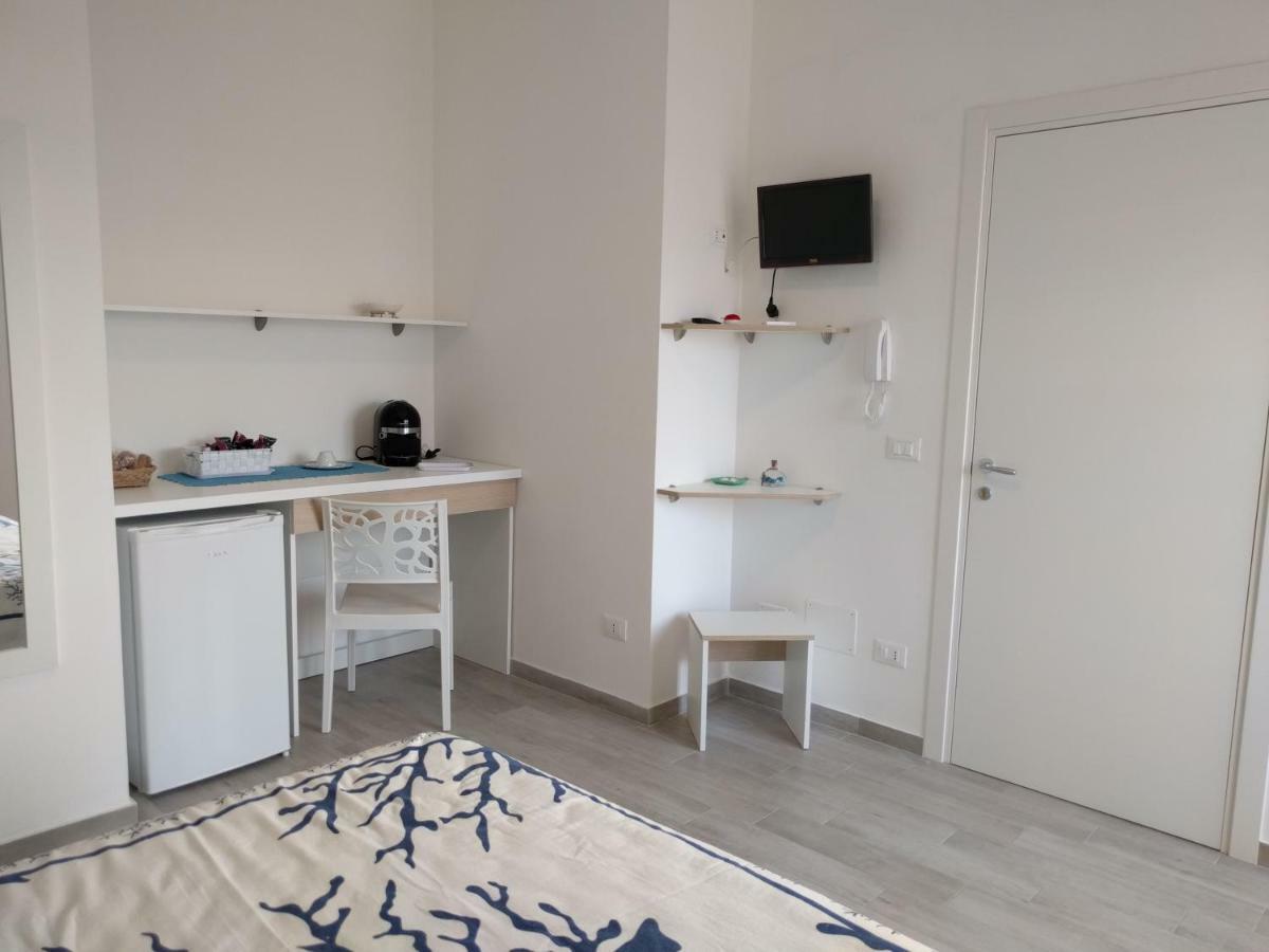 Camere Mare Manu Porto Cesareo Buitenkant foto